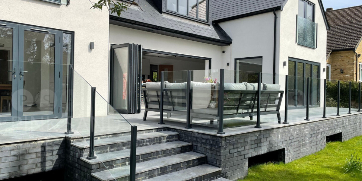 Observational Research on Glass Balustrades: A Contemporary Architectural Element