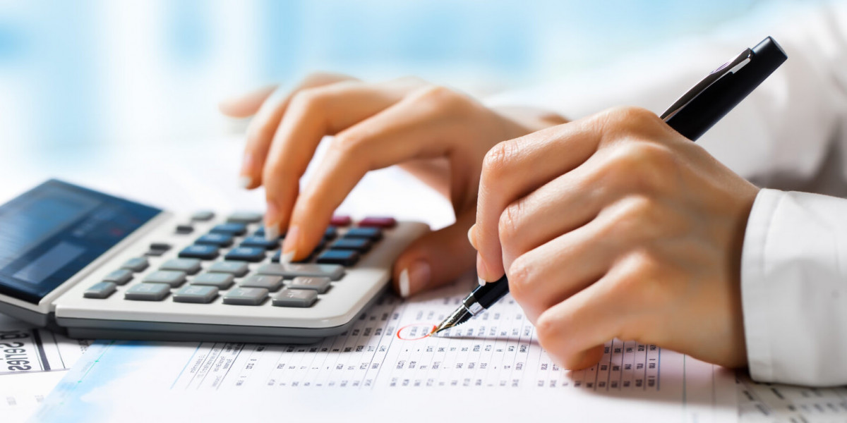What is the process for switching to a new landlord-tax accountant in the UK?